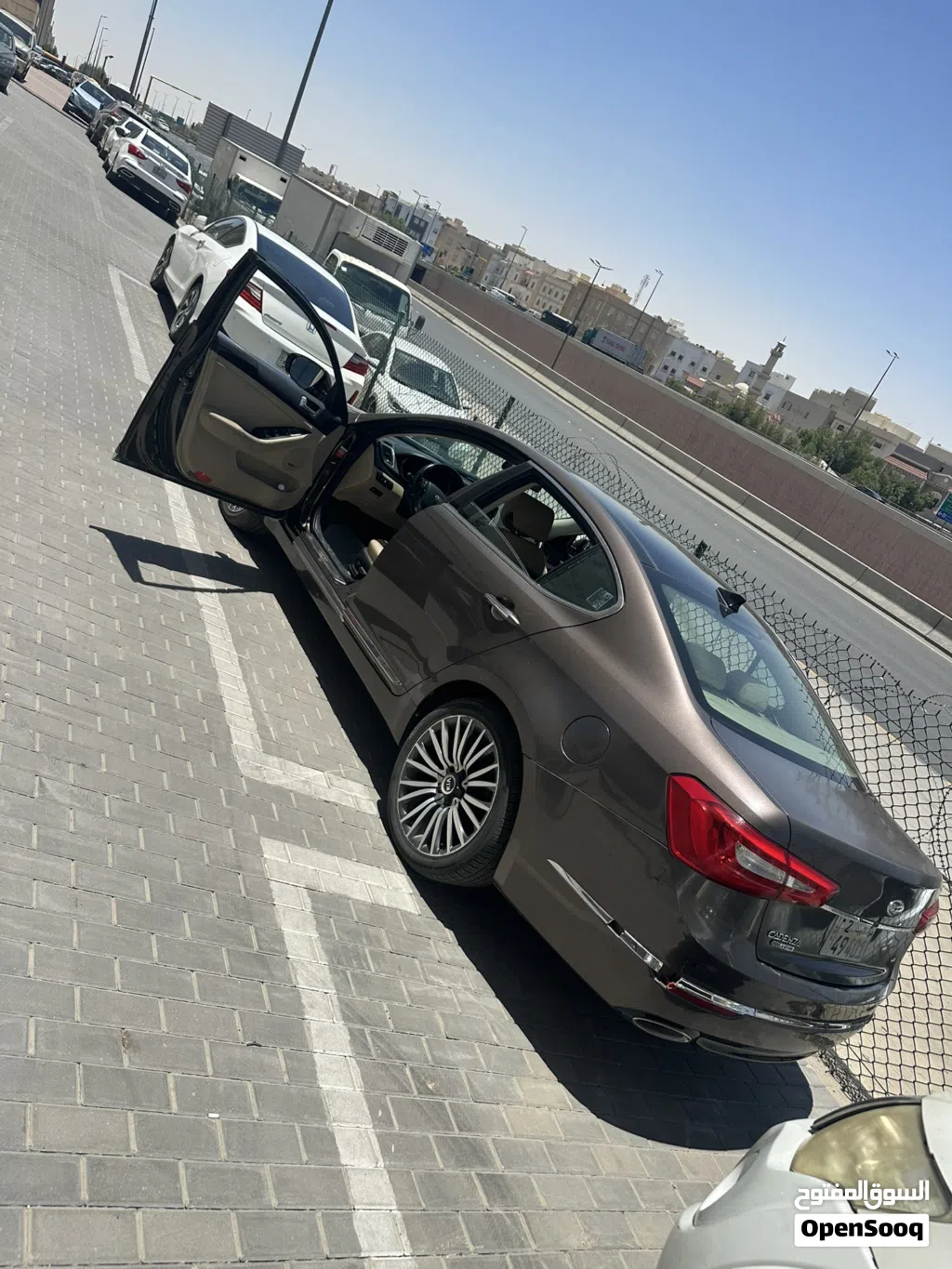 Kia Cadenza Technology