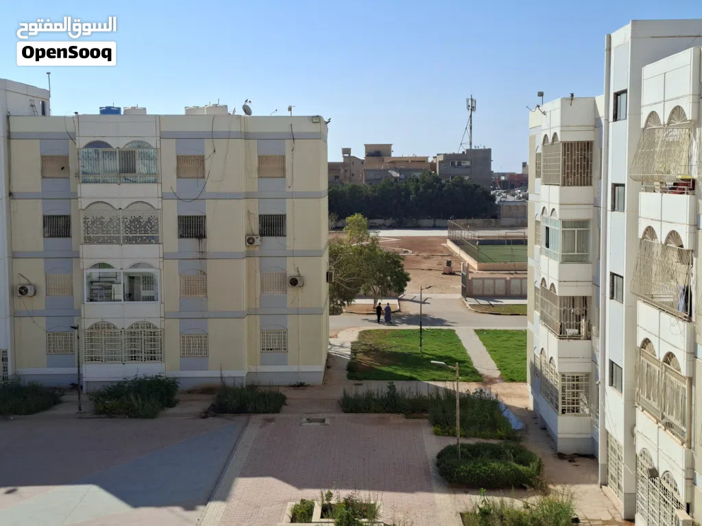 شقة للإيجار قاريونس