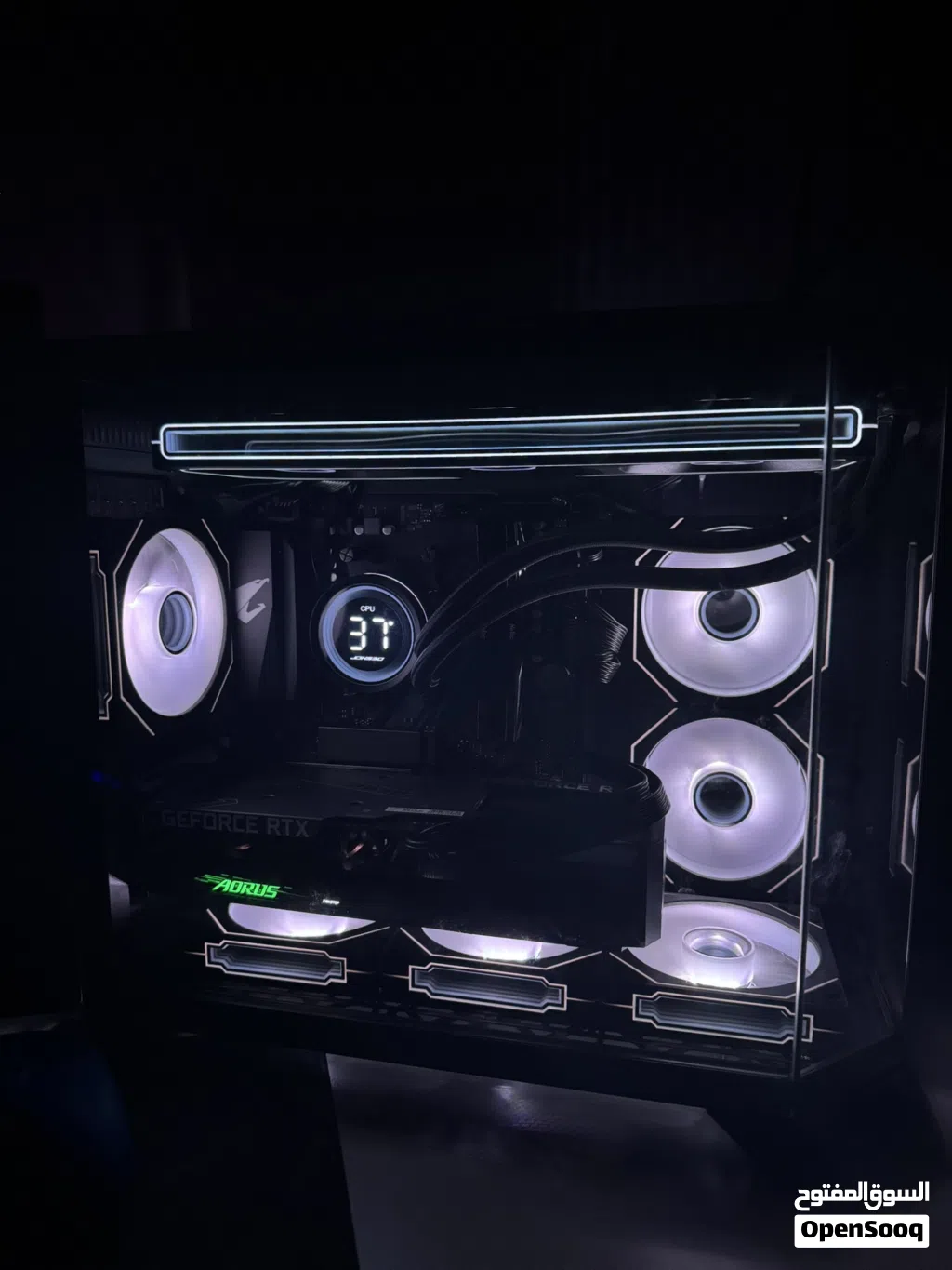 للبيع pc استعمال اقل من شهر