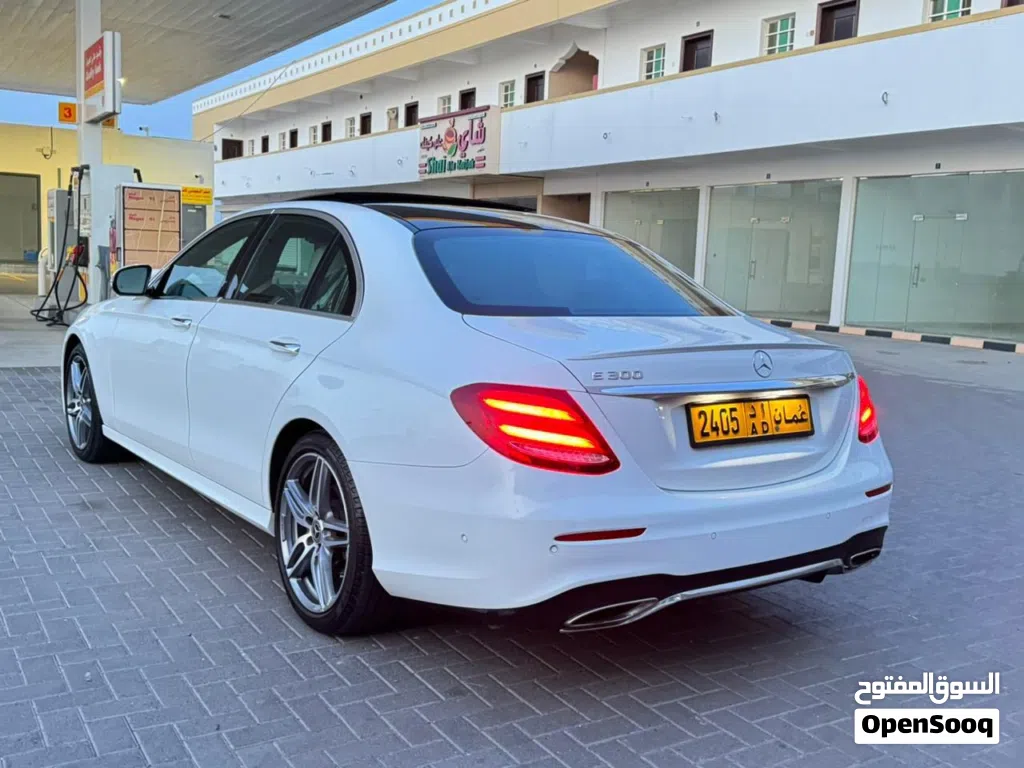 مرسيدس بنز الفئة-E E 300