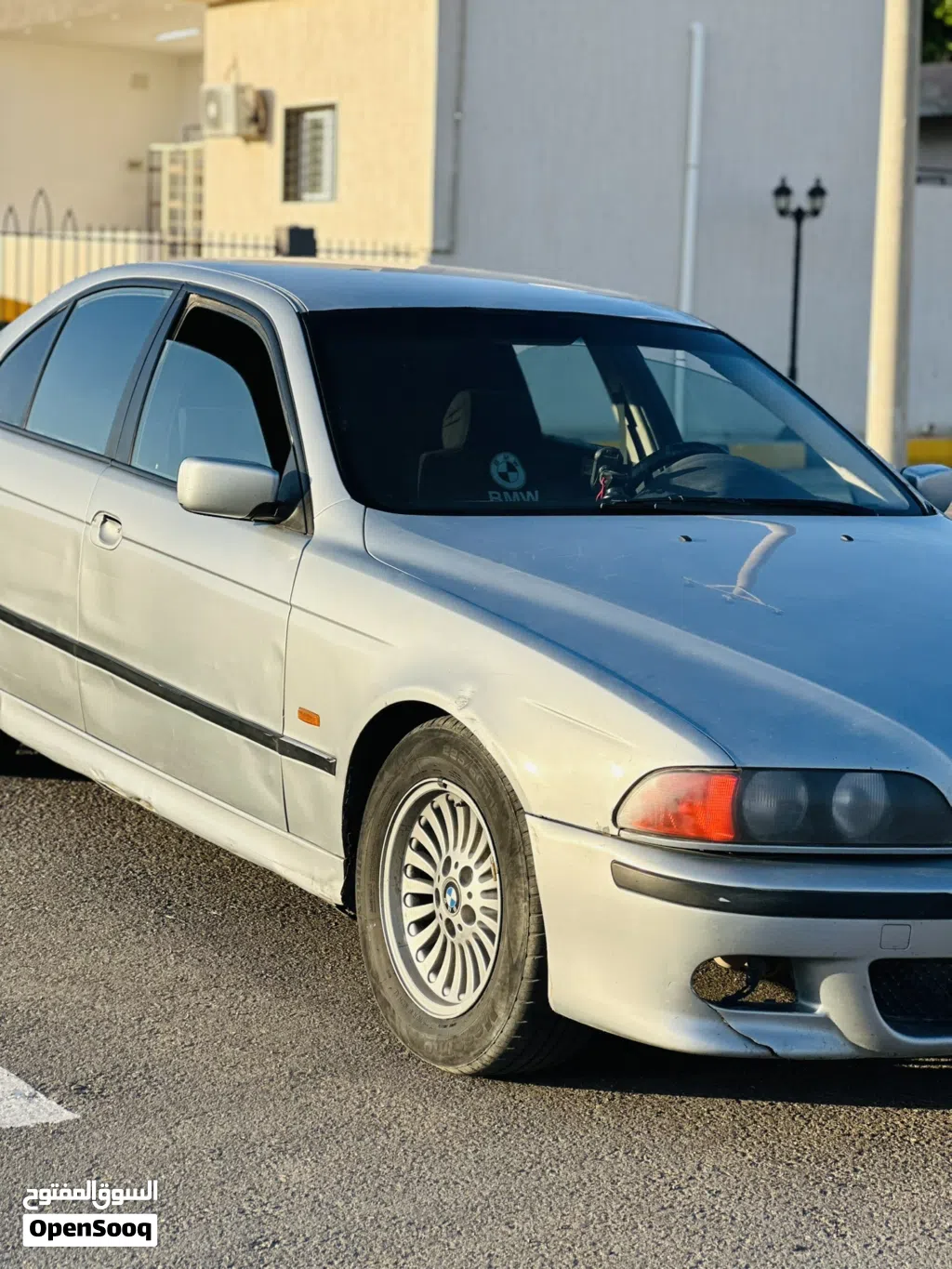 بي ام دبليو الفئة 5 520