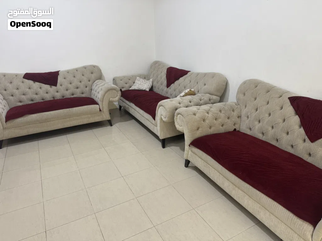 كنب في حاله ممتازه للبيع اليوم فقط