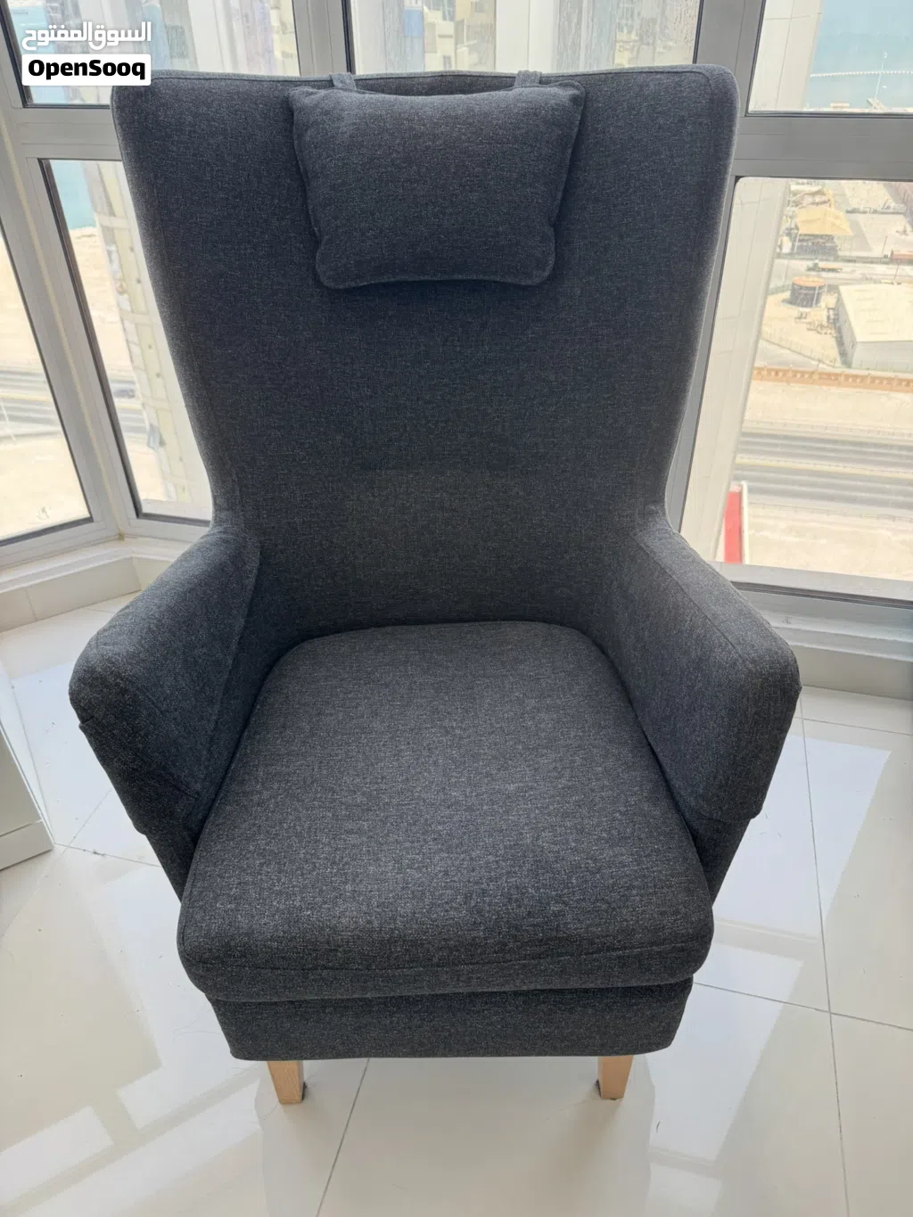 Super comfortable and beautiful armchair! New condition!