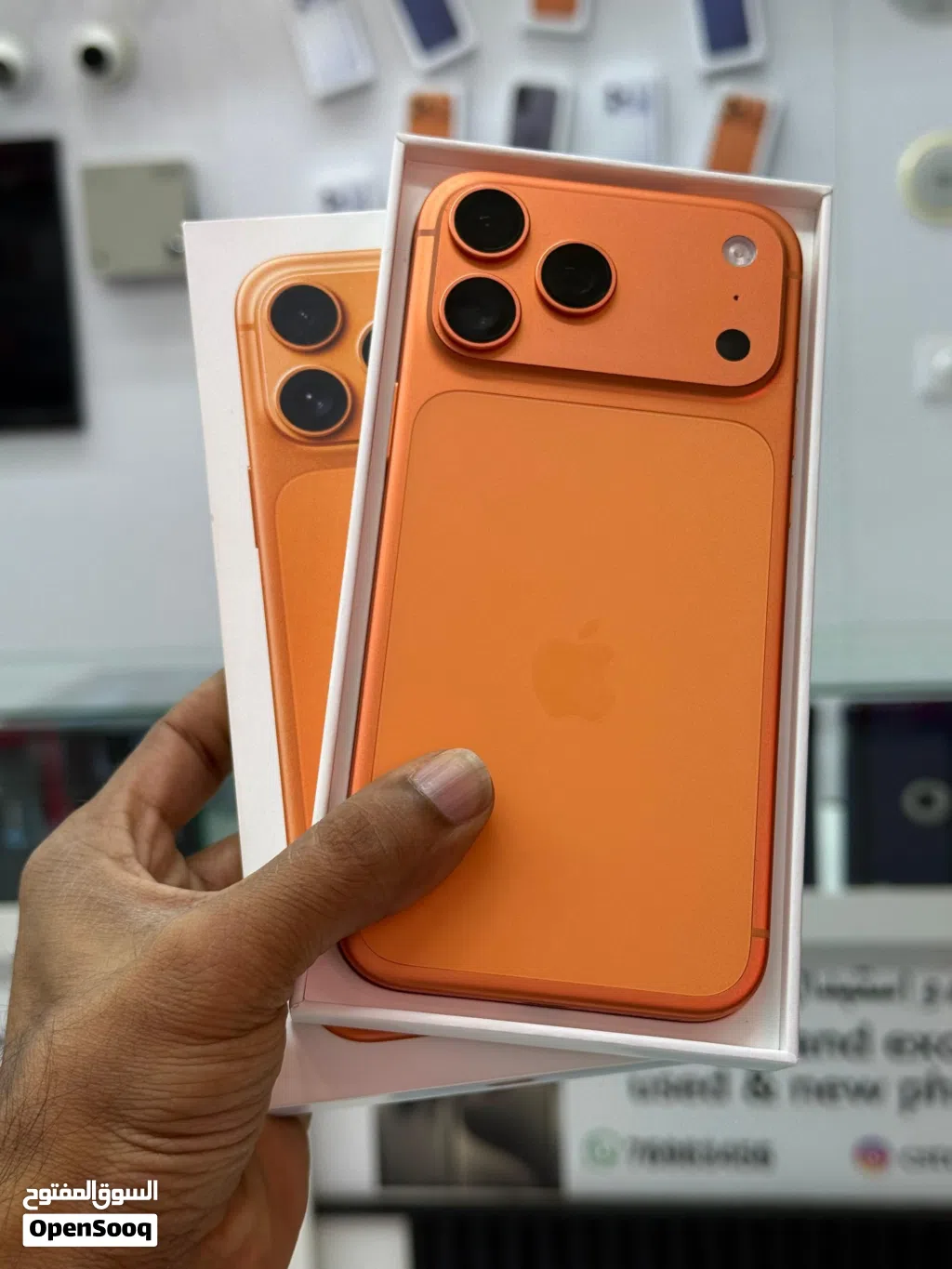 iPhone 17 pro max -256 GB - Satisfactory device- Apple warranty till February 2027