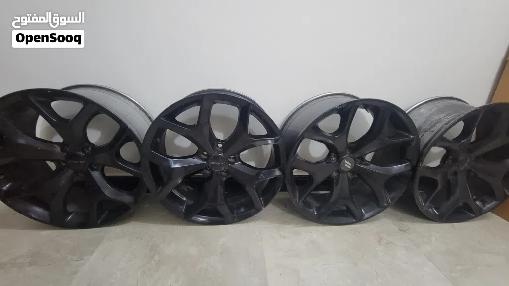 تخم رالي 20 مكسيكي مكفولات فقط واحد بي عواج خفيف جدا مصبوغات لون اسود سعر 325 وبيهن مجال واتساب 0771
