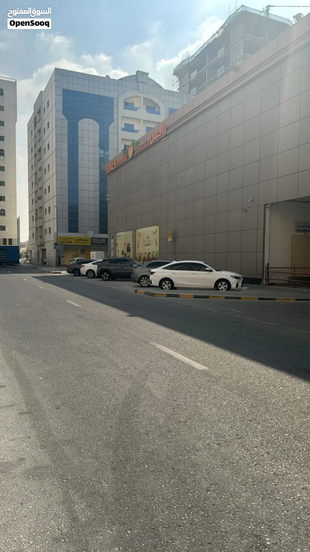 للبيع ارض في بودانق تجاريه 5750 قدم مواطن او خليجي فقط مؤجرة مواقف سيارات عقد ينتهي 8/2026