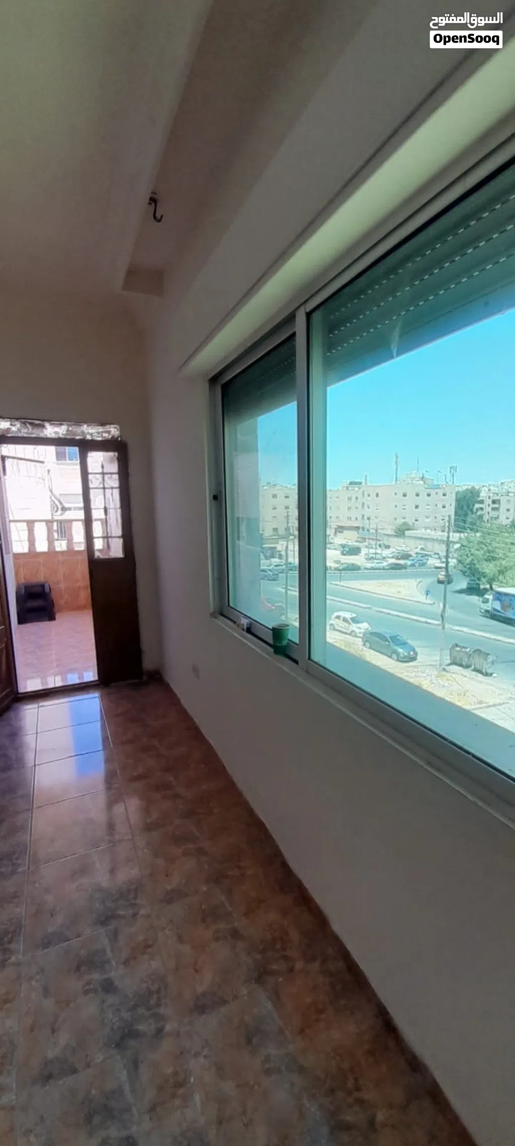 شقة للايجار ضاحية الامير حسن ثلاث نوم وغرفة ضيوف وغرفة معيشة ايجارها الشهري 240 دينار