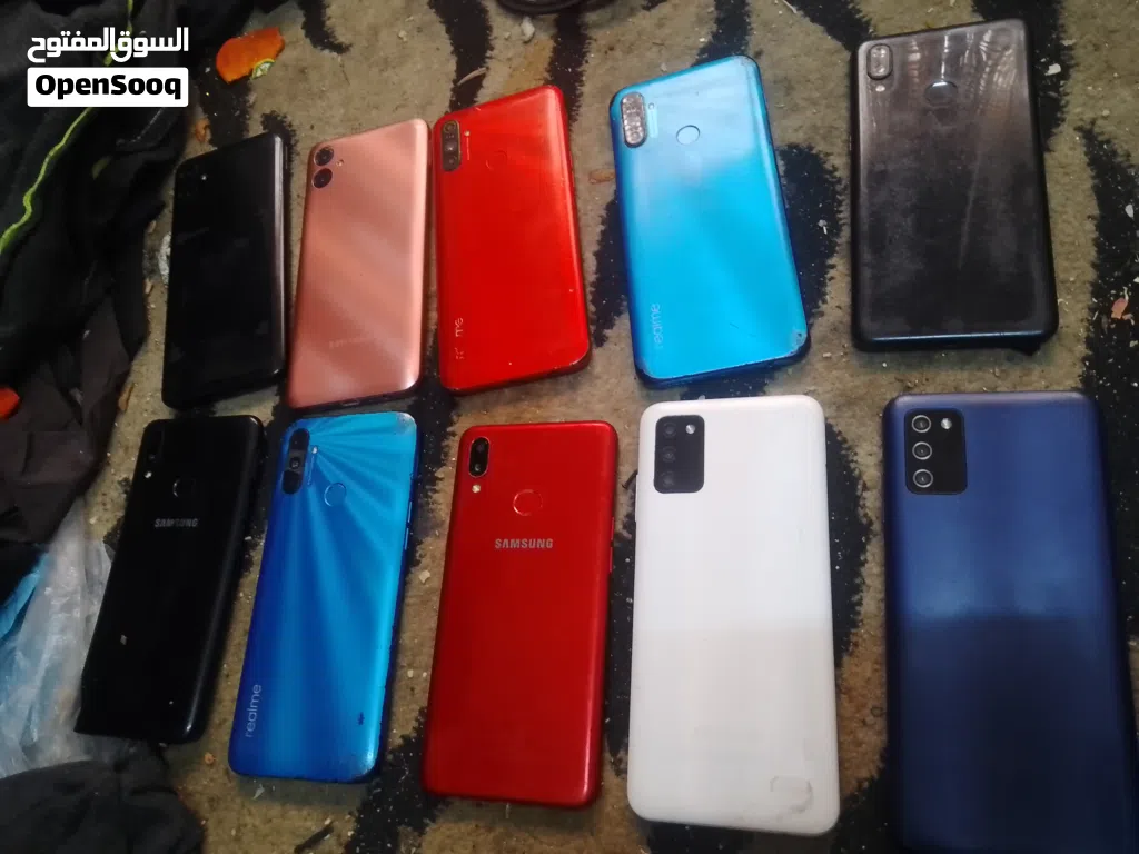 مجموعة هواتف بحاله جيده للبيع المستعجل لطفا السعر غير قابل للتفاوض