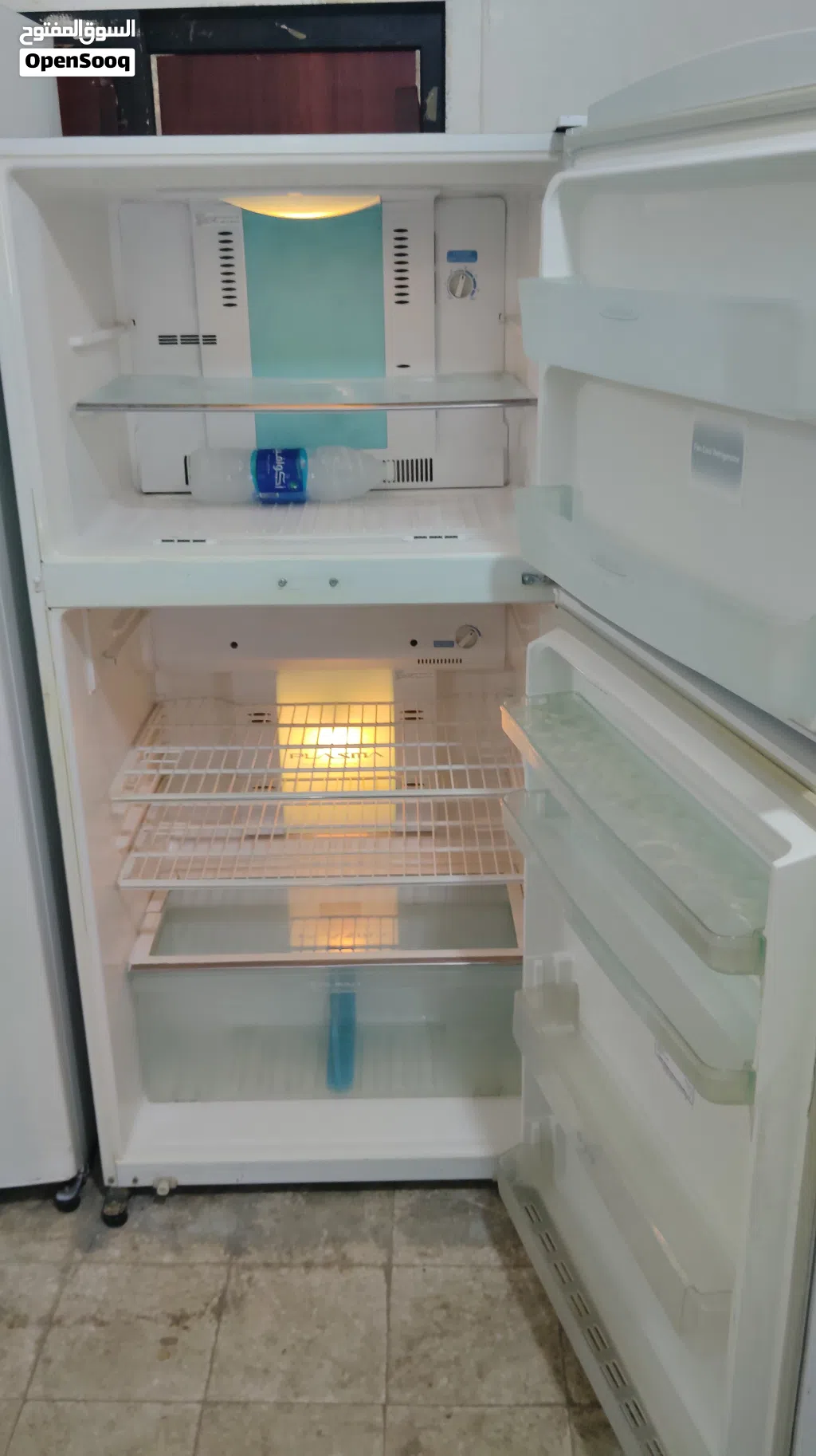 نبيع ثلاجه بحاله ممتازه استخدام بحاله جيده معا التوصل التشغيل والكفاله تبريد وتجميد قوي ماركه توشيبا