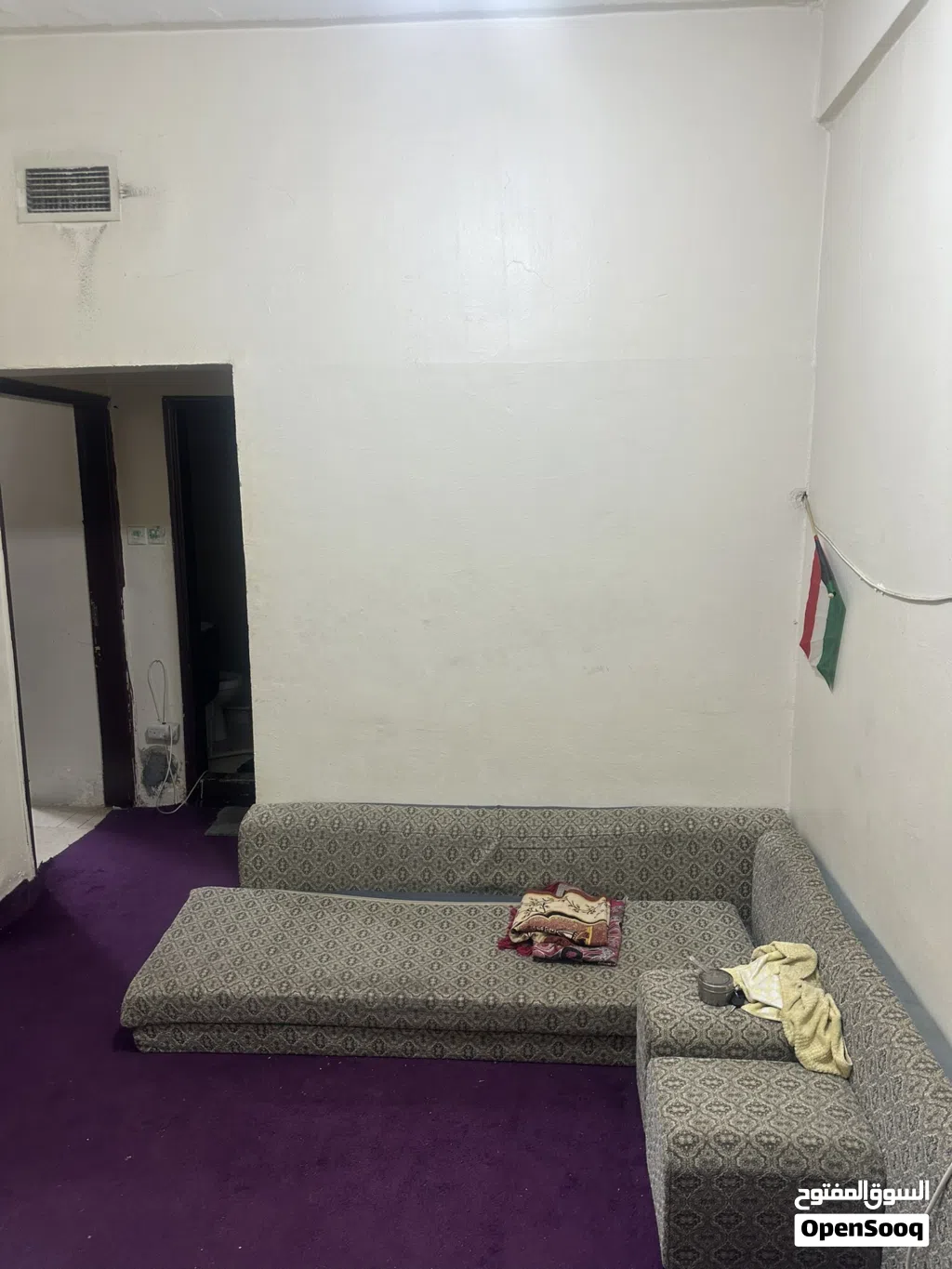 مطلوب شخص لمشاركة سكن يوجد به 3 اشخاص لمدة 3 اشهر او 4