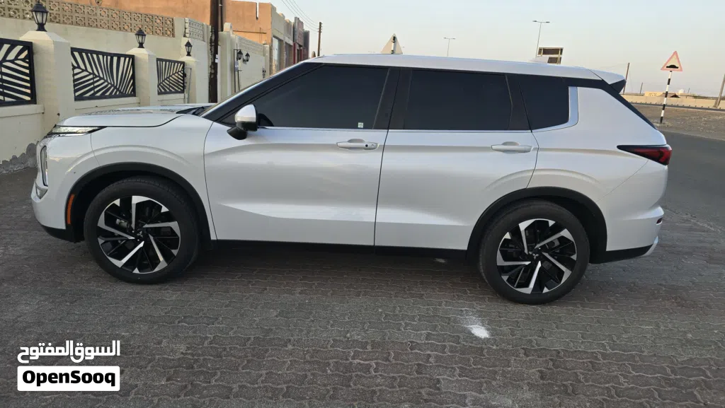 Mitsubishi Outlander Standard
