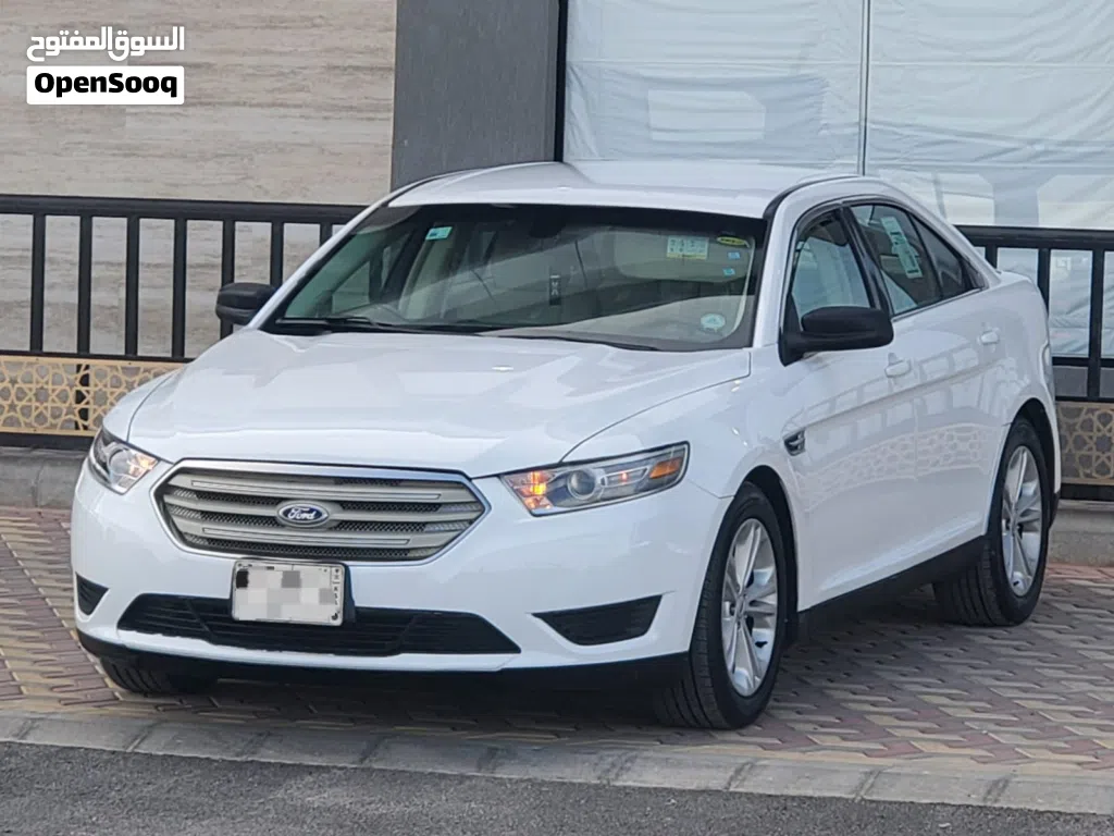 Ford Taurus Standard