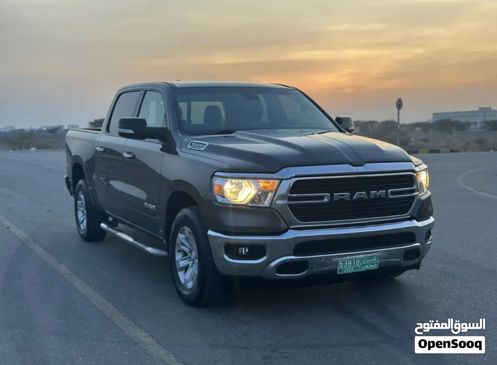 دودج رام Laramie