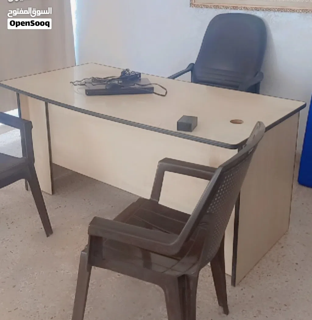 مكتب خشب لاتيه للبيع