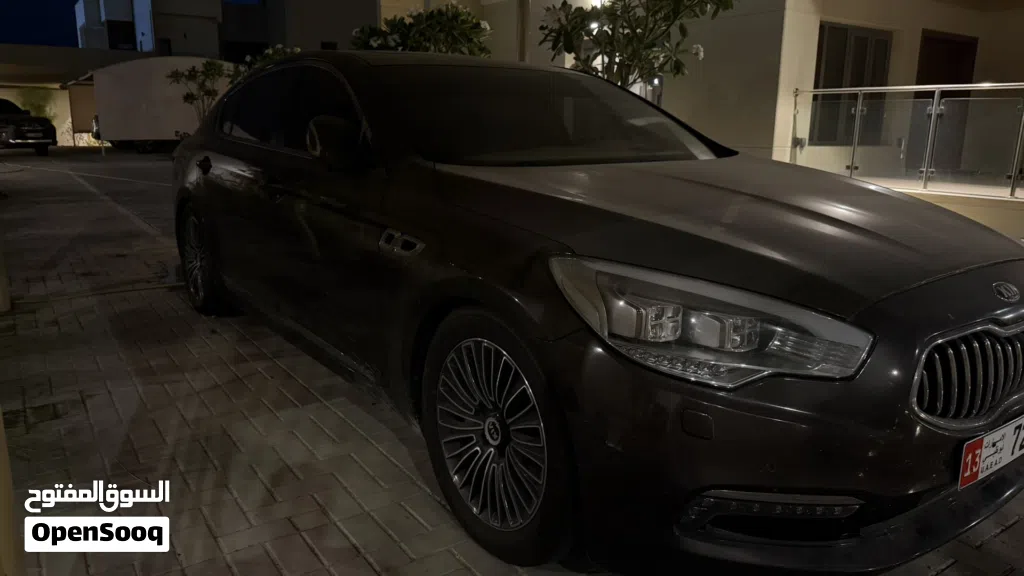 Kia Quoris Premium