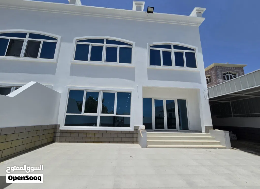 فيلا للايجار العذيبه/Villa for rent in Al-Azhaiba