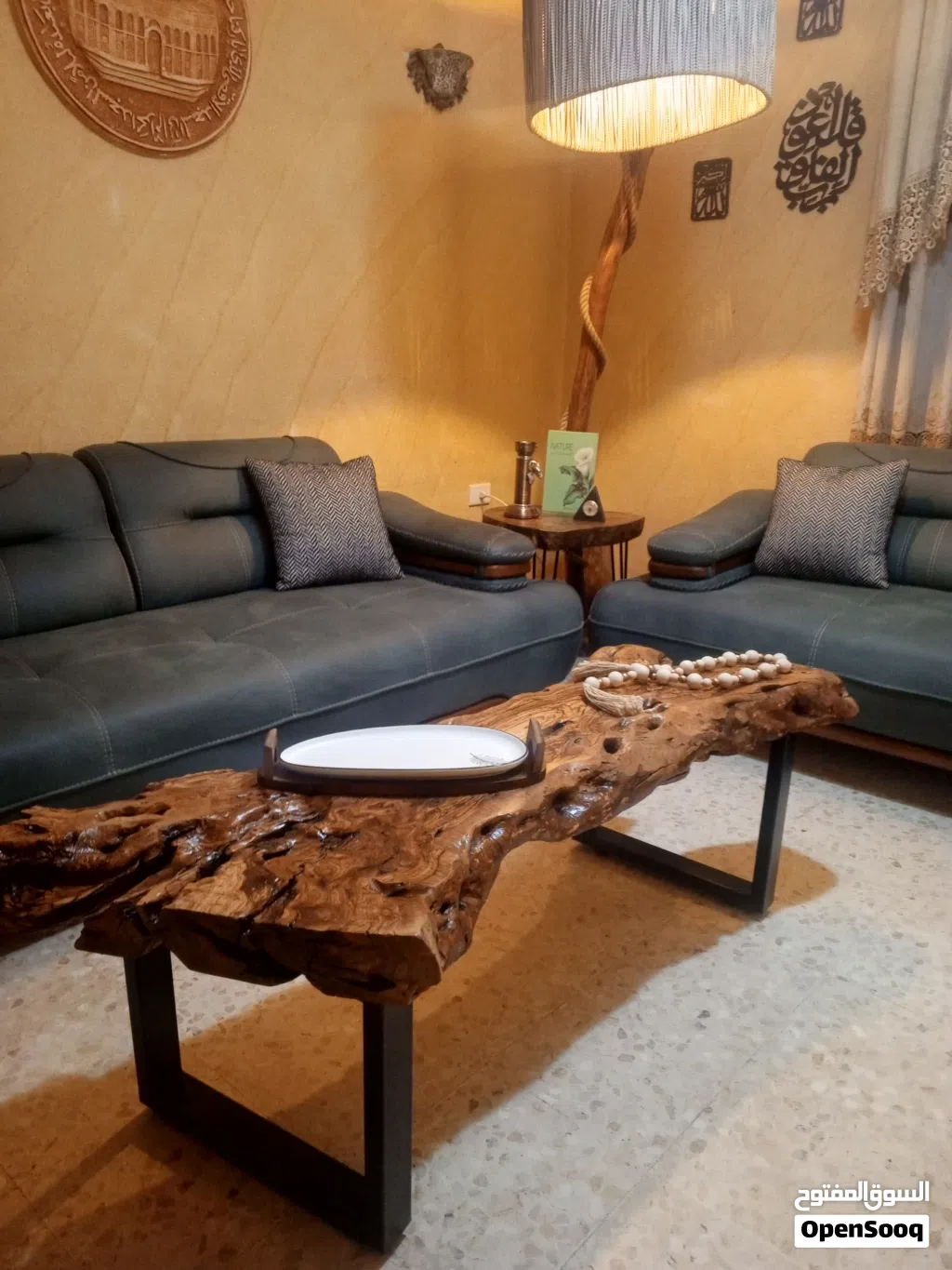 خشب طبيعي ...