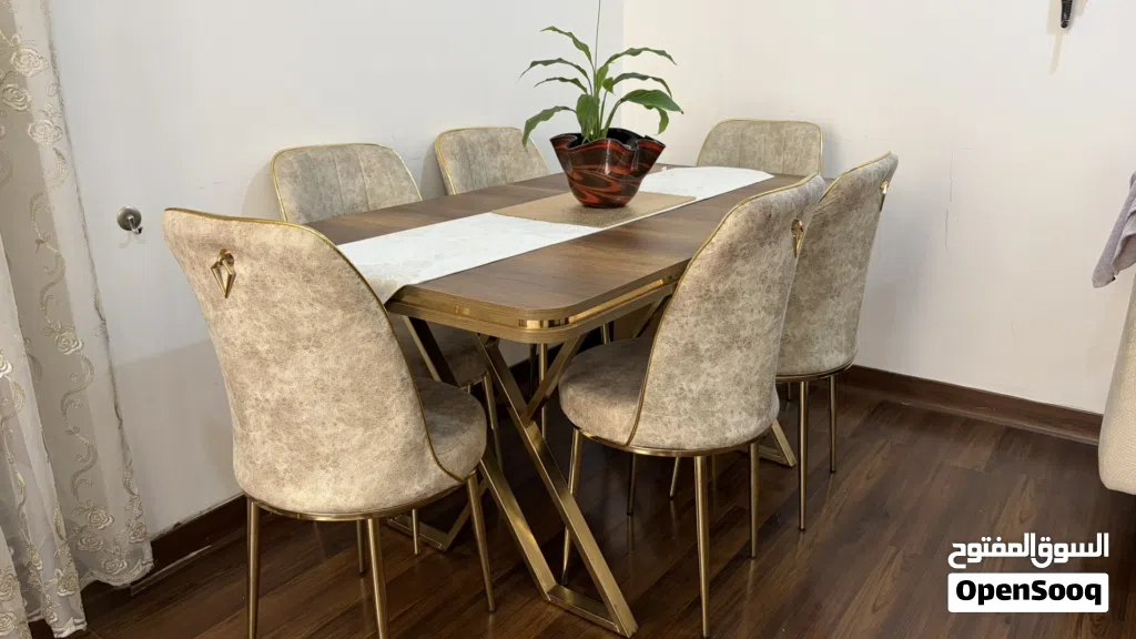 Luxury Dining Table Set with 6 Chairs – Excellent Condition