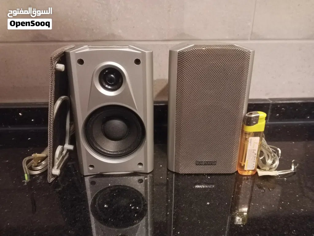 جوز سماعات صغار ماركة Magnavox أمريكي 100 واط 8 اوم صوت حلو ومعهم سلاك اصليه مستخدم نظيف سعر نهايه