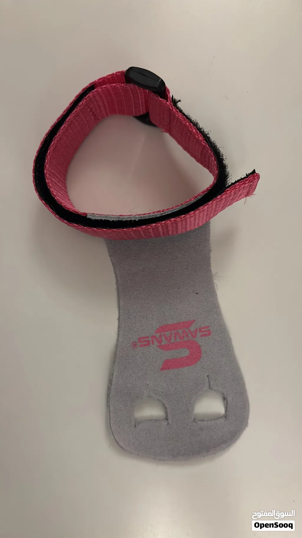 Gymnastics gloves size small and medium for young gymnasts