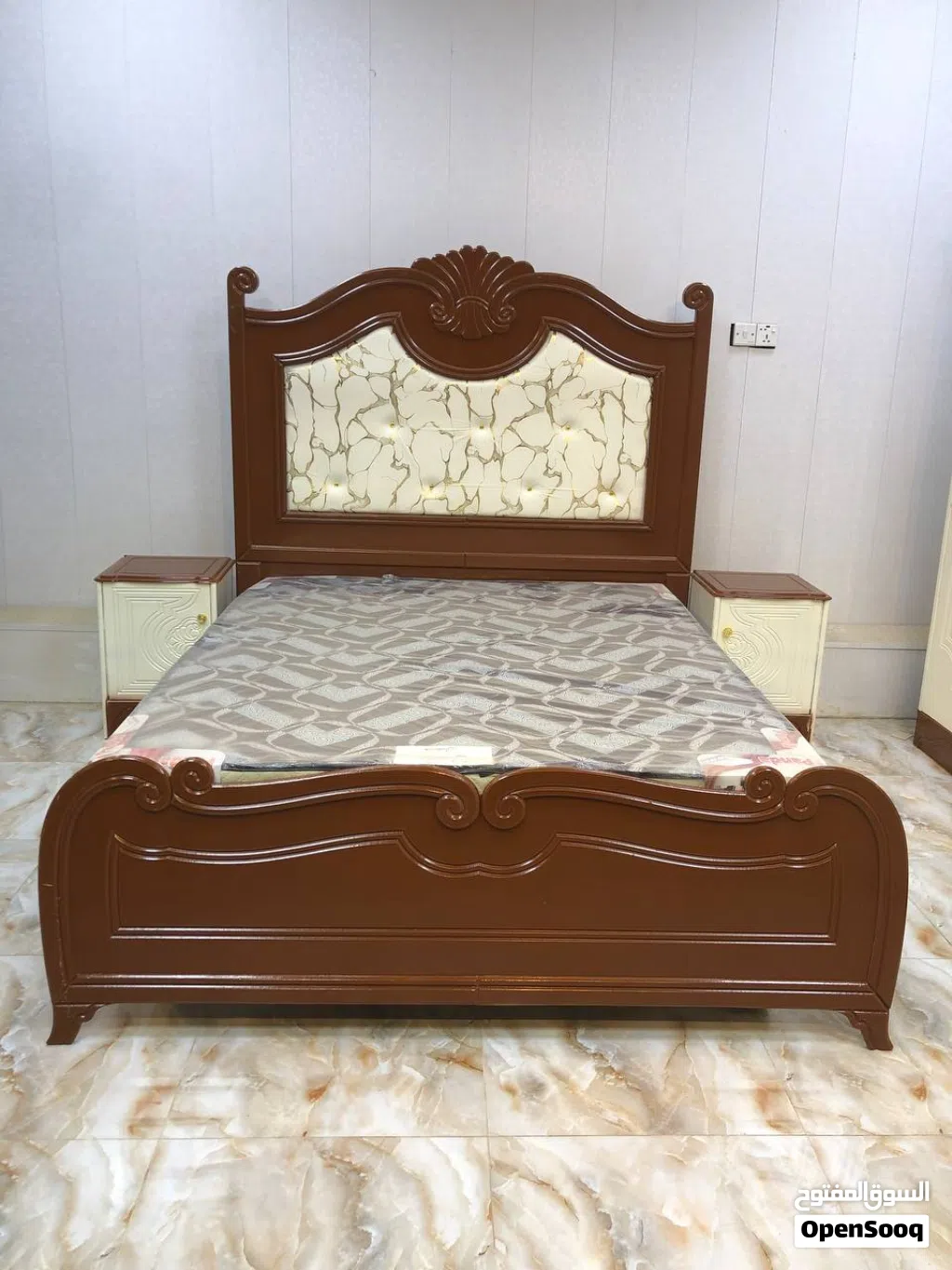 نجارة عراقية بتصميم تركي حديث، وتُصنف ضمن الدرجة الاقتصادية التي تجمع بين المظهر الفخم والسعر المناس
