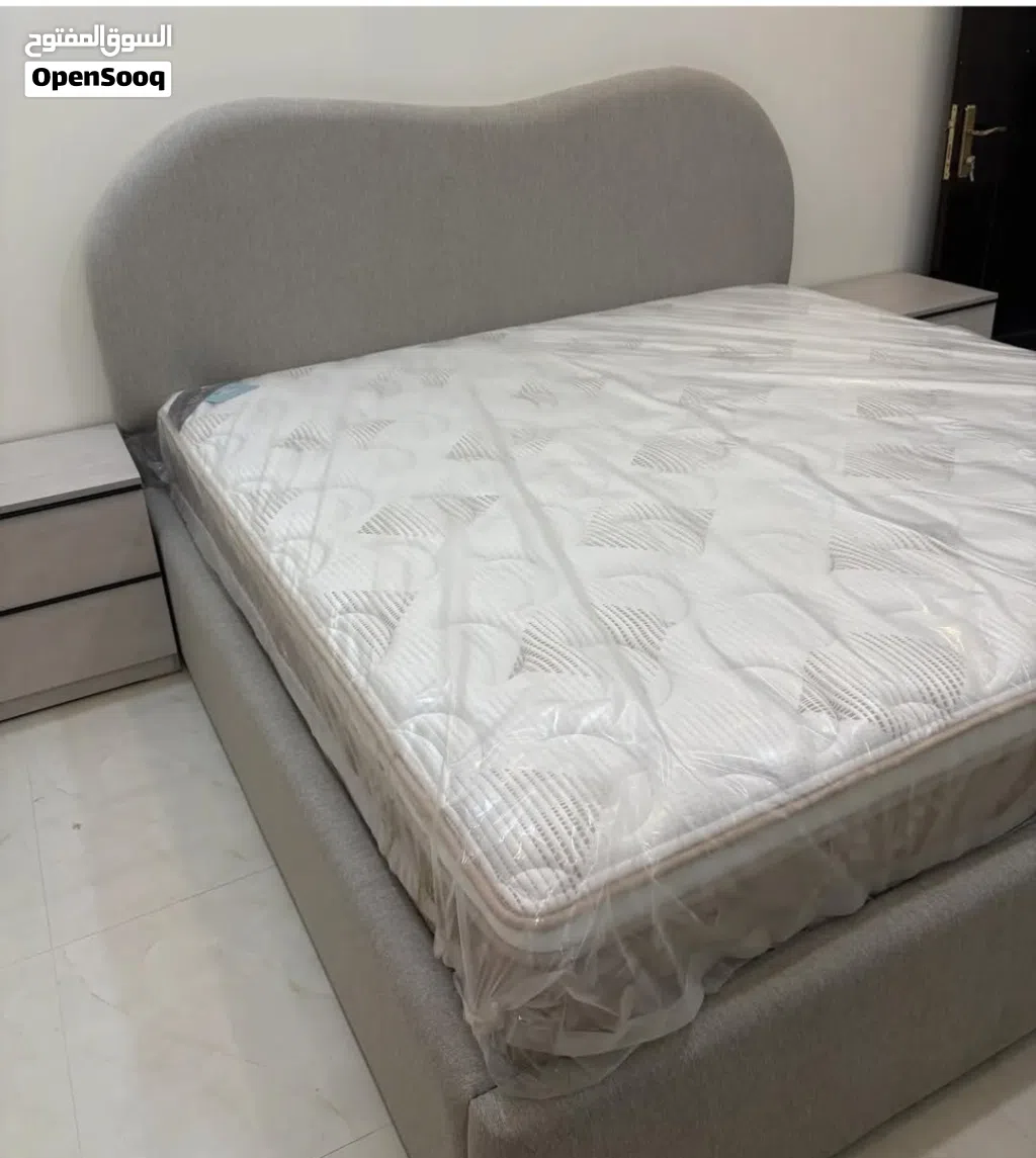 سرير مترين في مترين
