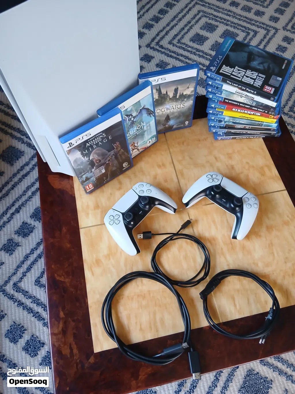 للبيع: جهاز PlayStation 5 Standard Edition (نسخة أوروبية - مع فاتورة الشراء الأصلية من إيطاليا)