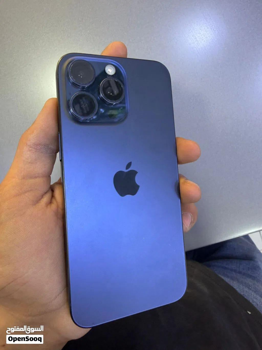 للبيع: iPhone 15 Pro Max – بحالة الوكالة نظيف جداً!