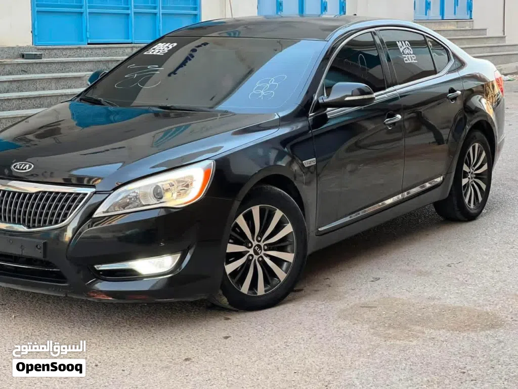 جينيسيس G70