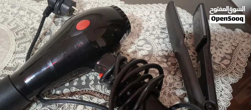 سشوار سرعه عاليه ومجفف قوي بارد وحامي ووسط ماركه وستريت شعر لقوه 330 يعمل على تمليس الشعر قوي جدا