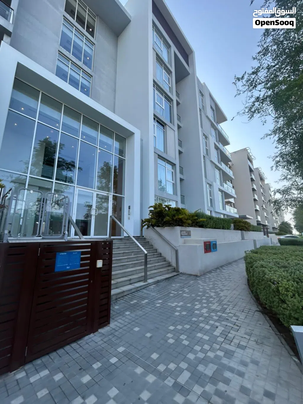 Almouj 2 bedroom swimming pool ,private onsite gym (male female)