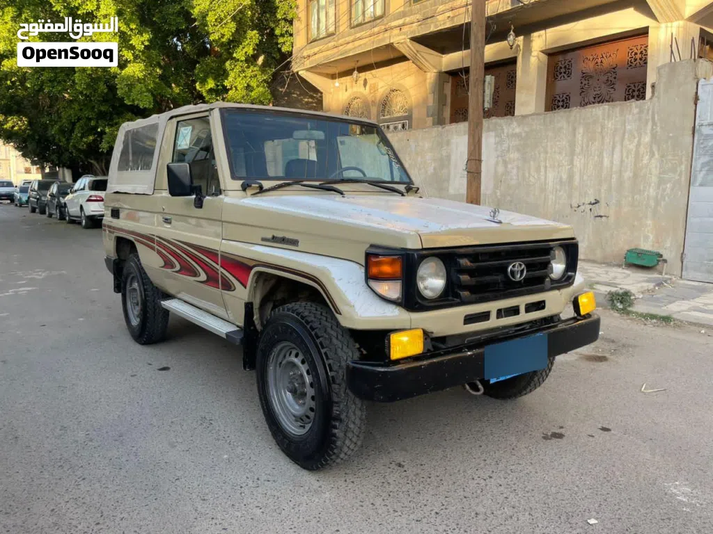 Toyota Land Cruiser Grand Touring