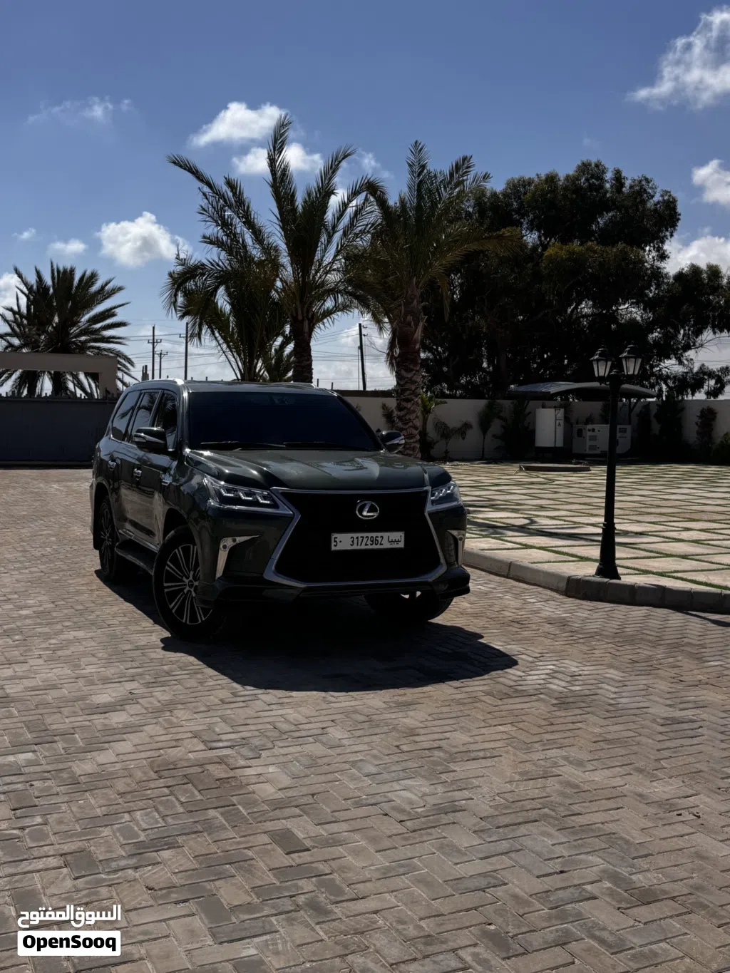 تويوتا لاند كروزر VXR