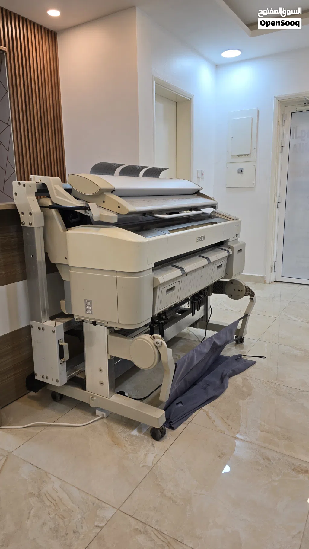 للبيع فقط طابعة Epson SureColor SC-T5200