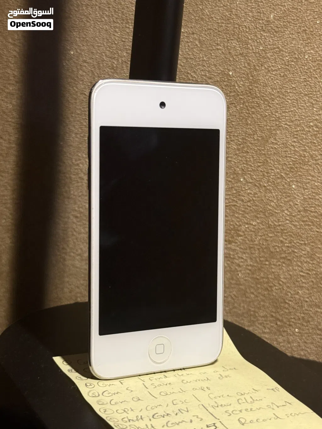 ipod touch 4 perfect comdition