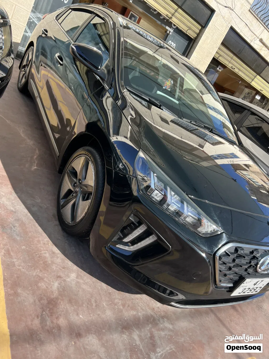 هيونداي ايونيك Standard