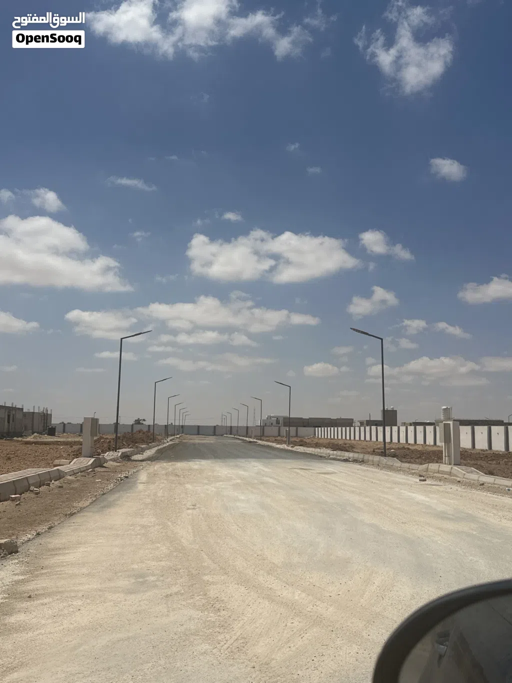 على شارعين في حي السيدة زينب
