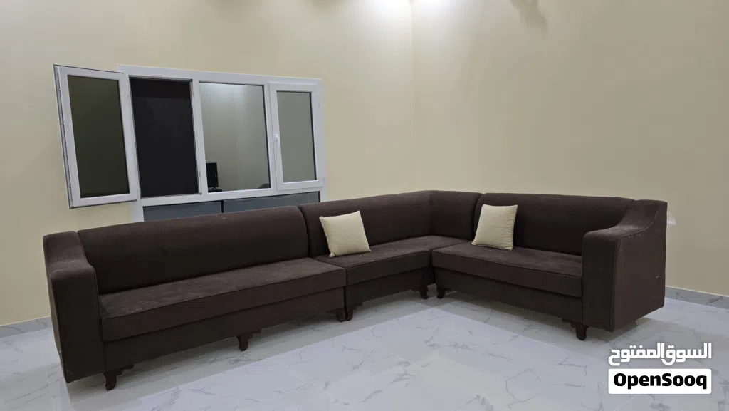 كنب و كراسي بحالة جيدة