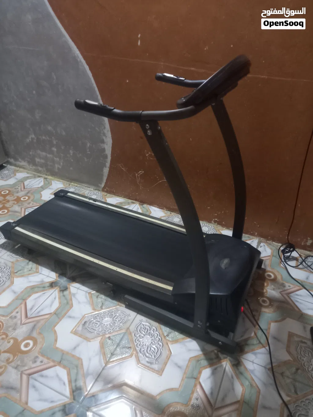 جهاز جري شرط الفحص بي تحكم سرعة بي قياس نبض القلب