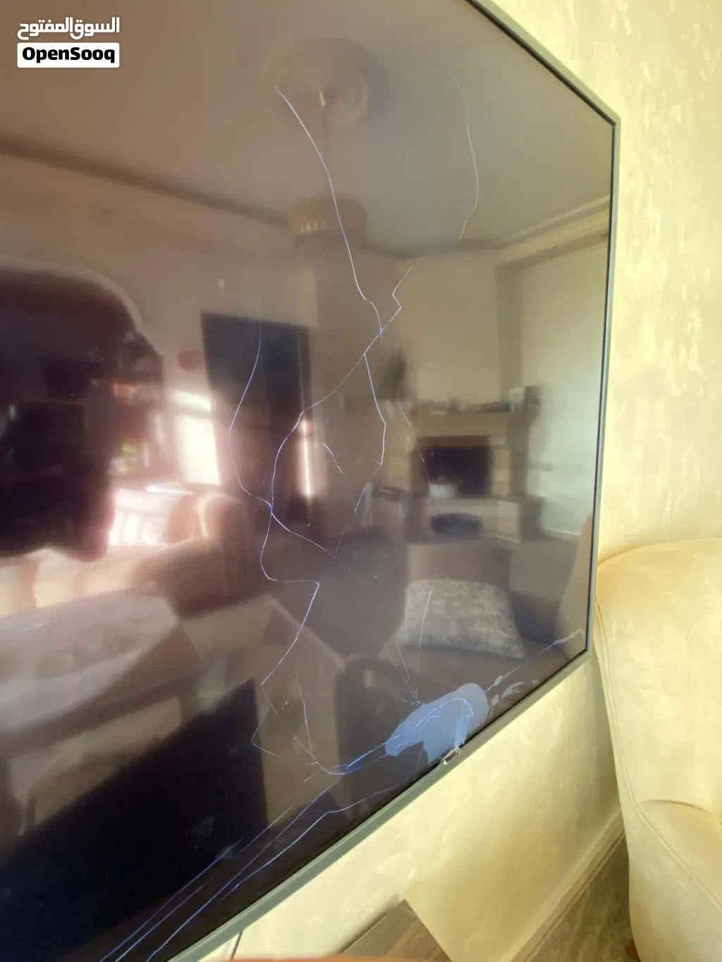 شاشه تلفزيون LG مكسوره الشاشه تصلح قطع غيار داخليه