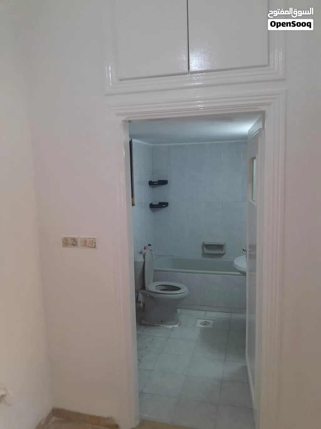 شقه للايجار في جبل الحسين