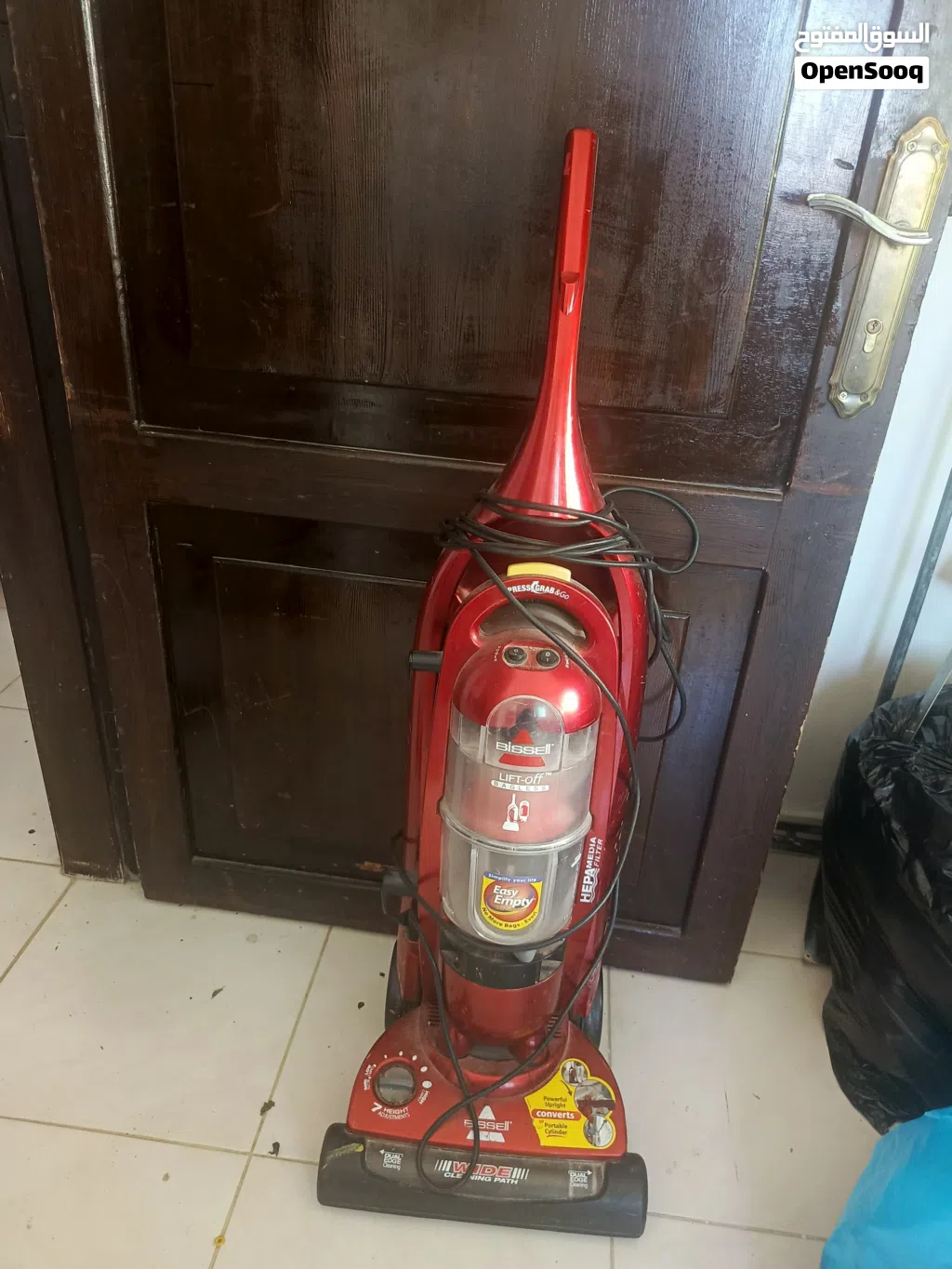 مكنسة كهربائية
