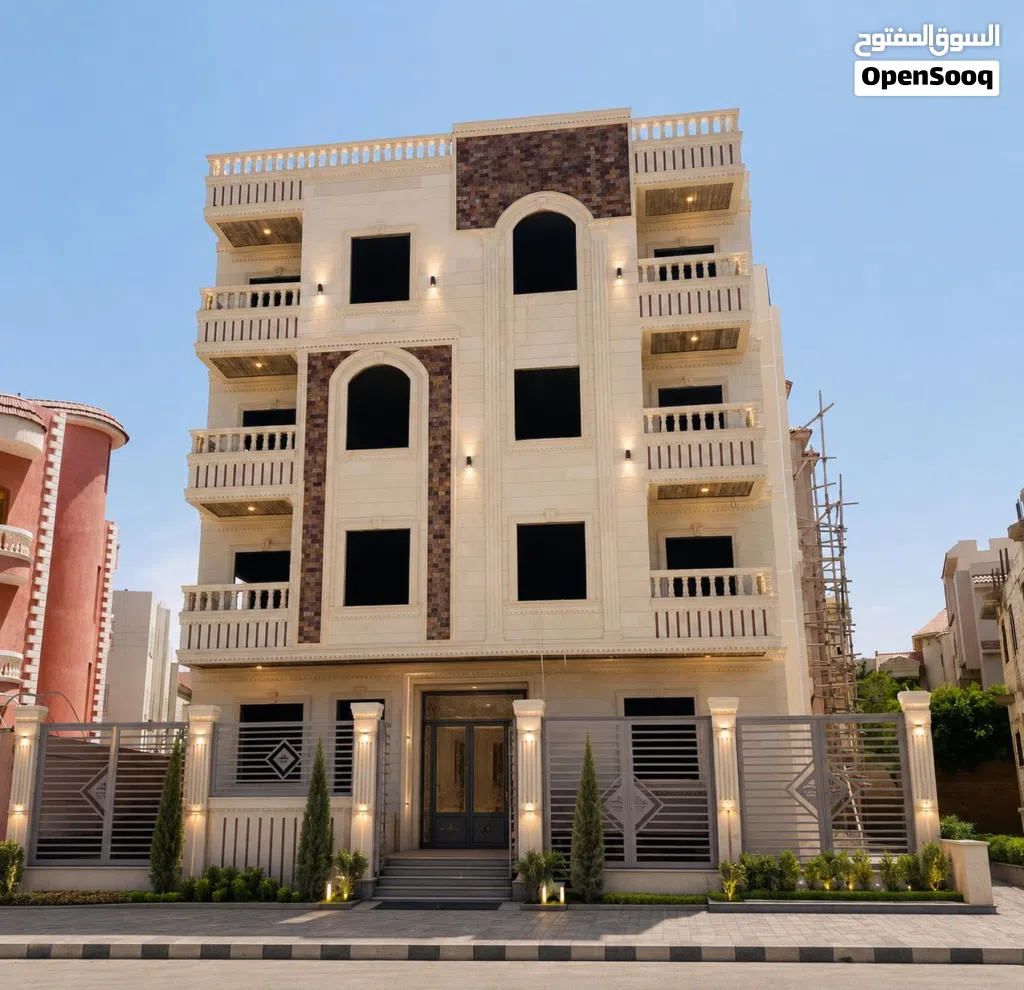 شقه ارضي ب garden لاصحاب الذوق الراقي فيلا استلام فوري بالحي التاسع امامي يمين175م بgarden و