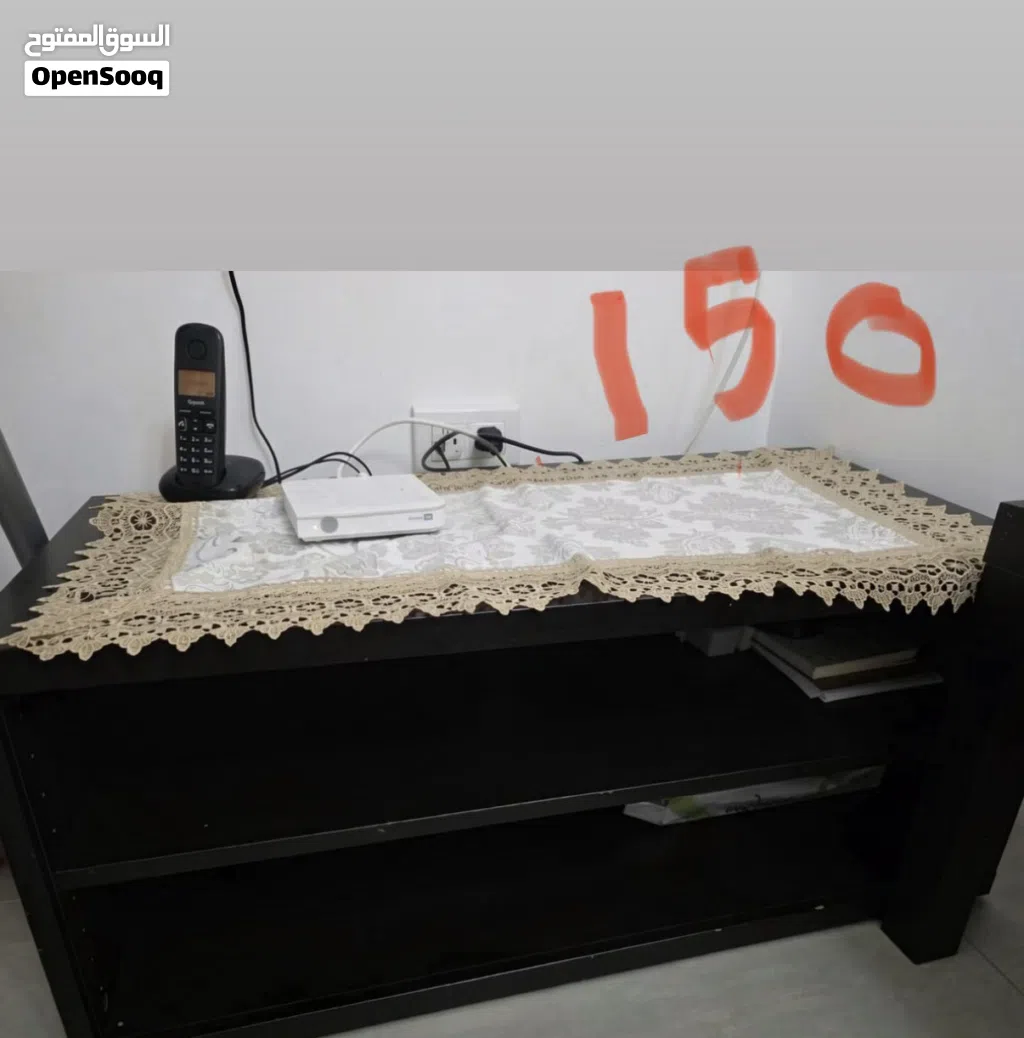طاولات و برادي و سرير بحاله ممتازه استعمال ⁦⁦6⁩⁩اشهر فقط