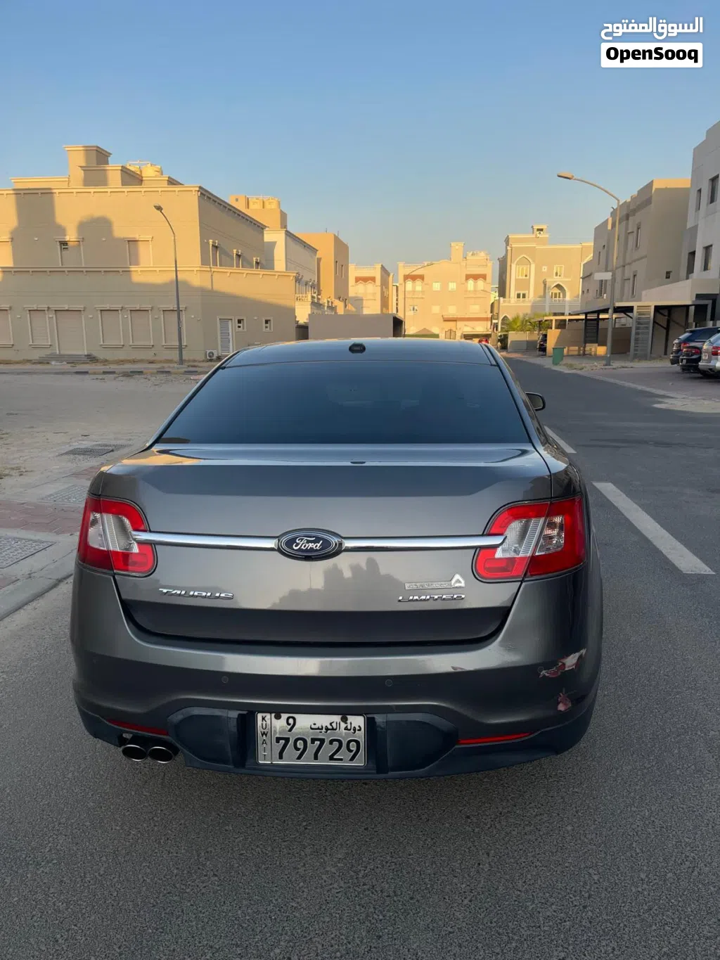 Ford Taurus Limited