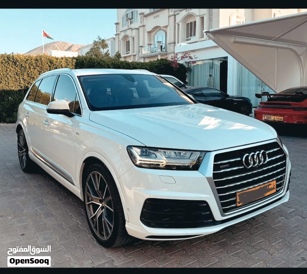 أودي Q7 Standard