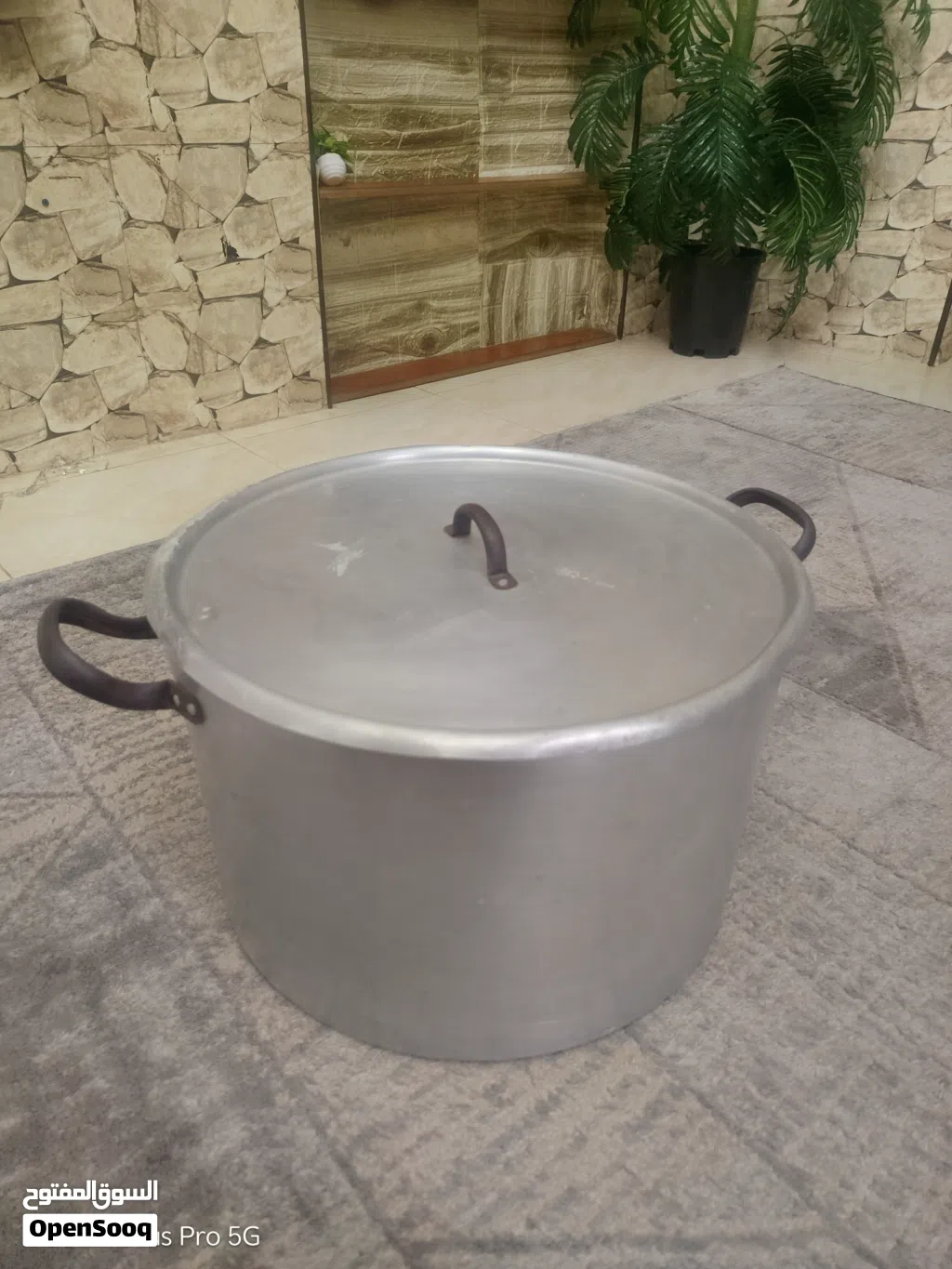 طنجرة المنيوم حجم كبير