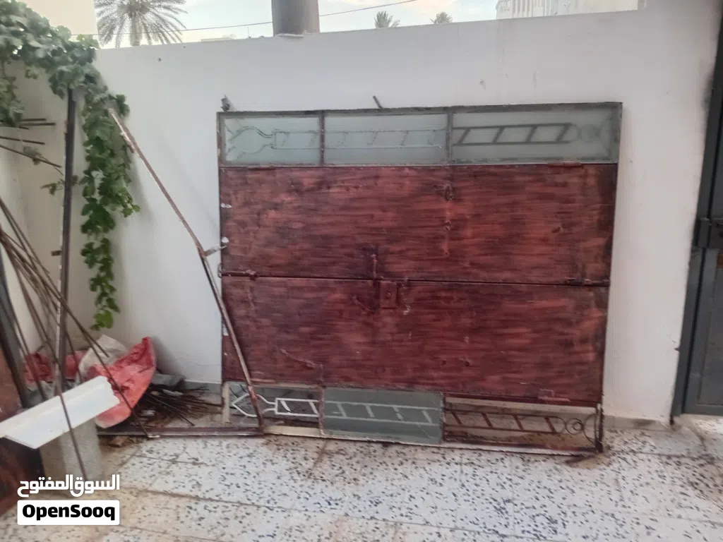زوز ابواب حديد نظاف للبيع