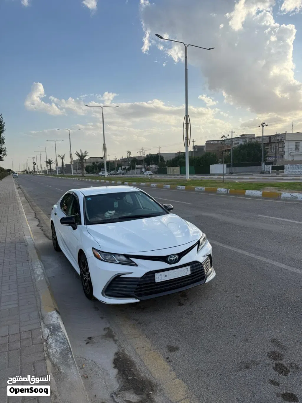 تويوتا كامري LE