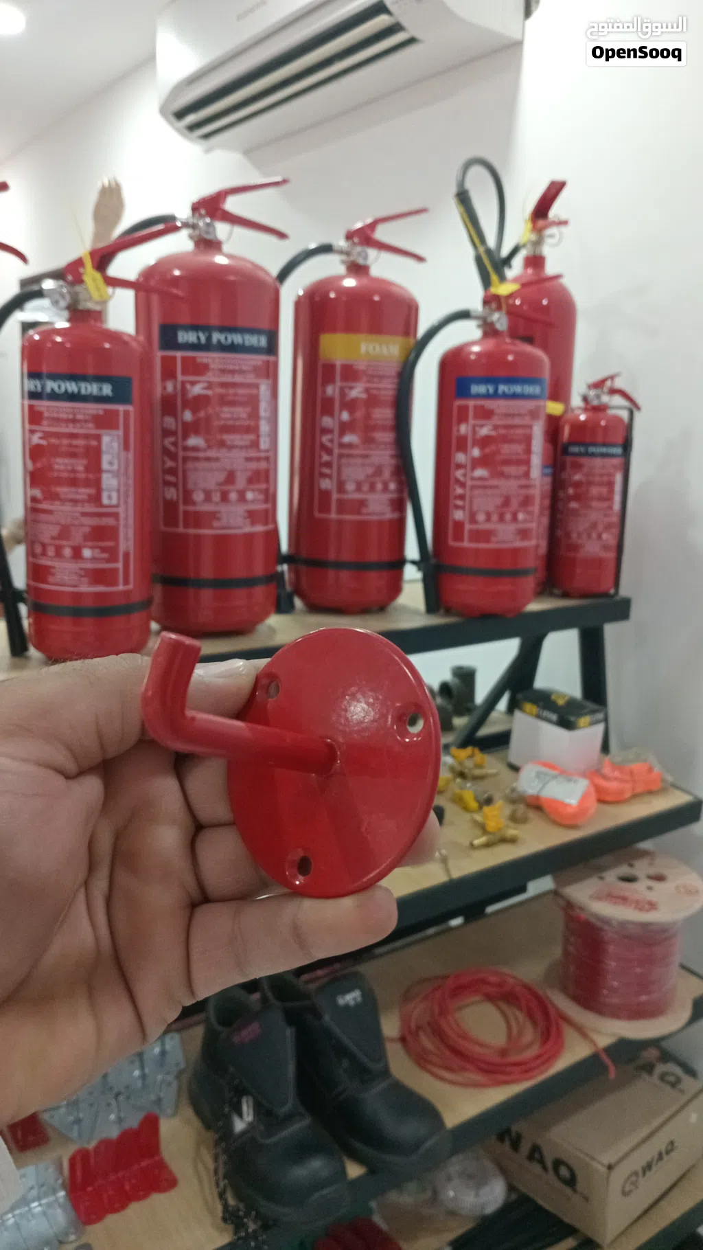 طفايات الحريق بكل الأنواع و مستلزماتها وقطع صيانتها مع كادر مختص فقط عند سياب للتجارة. ثقتك غايتنا.
